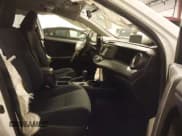 ✅ 2016 Toyota RAV4 XLE • VIN: JTMWFREV5GD082103 • Lot: 43554872. Wystawiony na IAAI z przebiegiem 108 358 mil. Bezpłatny archiwum sprzedaży aukcyjnych z USA i szczegółowy raport historii pojazdu na DreamBid. Zdjęcie 5.