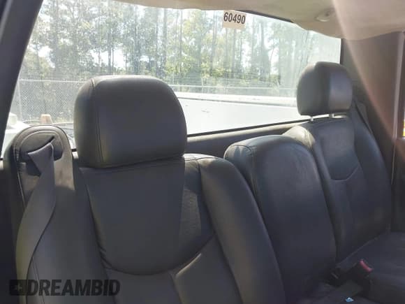 ✅ 2005 Chevrolet Silverado 2500HD • VIN: 1GBHC24285E148347 • Lot: 42799812. Wystawiony na IAAI z przebiegiem Nie podano. Bezpłatny archiwum sprzedaży aukcyjnych z USA i szczegółowy raport historii pojazdu na DreamBid. Zdjęcie 8.