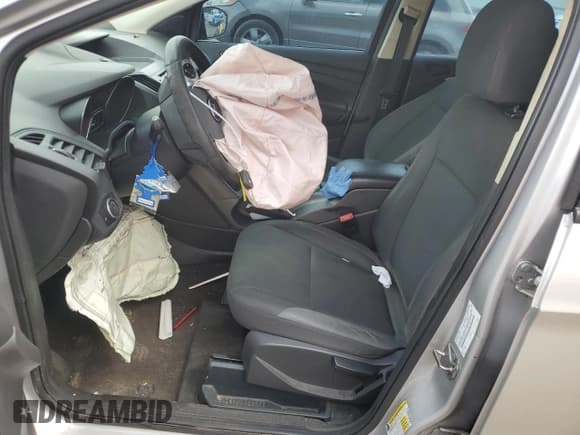 ✅ 2016 Ford Escape S • VIN: 1FMCU0F74GUC49079 • Lot: 60916725. Wystawiony na Copart z przebiegiem 172 812 mil. Bezpłatny archiwum sprzedaży aukcyjnych z USA i szczegółowy raport historii pojazdu na DreamBid. Zdjęcie 7.