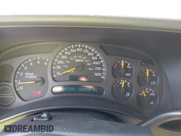 ✅ 2004 Chevrolet Suburban LT • VIN: 1GNEC16Z34J158980 • Lot: 43907498. Wystawiony na IAAI z przebiegiem 182 526 mil. Bezpłatny archiwum sprzedaży aukcyjnych z USA i szczegółowy raport historii pojazdu na DreamBid. Zdjęcie 7.