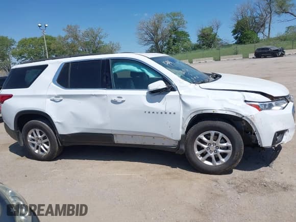 ✅ 2020 Chevrolet Traverse LT Cloth • VIN: 1GNERGKW4LJ167750 • Lot: 42256360. Listed on IAAI with 104,208 mi. Free auction sales archive from the USA and detailed vehicle history report at DreamBid. Image 13.