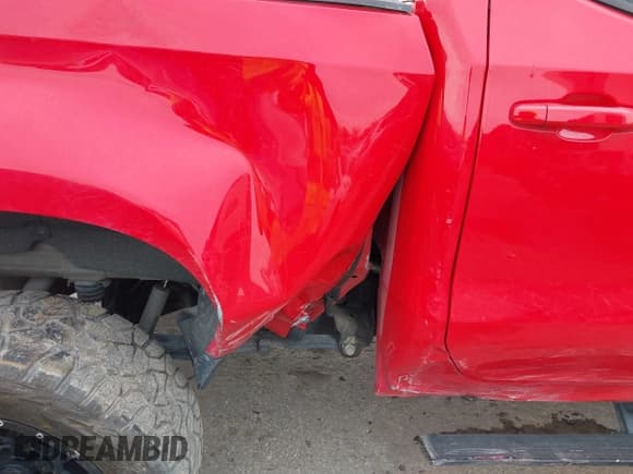 ✅ 2021 Chevrolet Silverado 1500 RST • VIN: 3GCUYEET6MG174912 • Лот: 41359036. Опубликован ранее на IAAI с пробегом 58 325 миль. Бесплатный доступ к архиву аукционных продаж из США и подробный отчёт об истории автомобиля на DreamBid. Изображение 6.