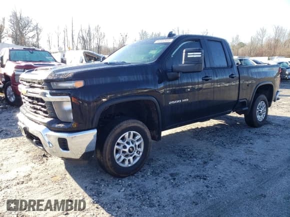 ✅ 2024 Chevrolet Silverado 2500HD LT • VIN: 1GC5YNE70RF118495 • Lot: 46582655. Listed on Copart with 15,468 mi. Free auction sales archive from the USA and detailed vehicle history report at DreamBid. Image 1.