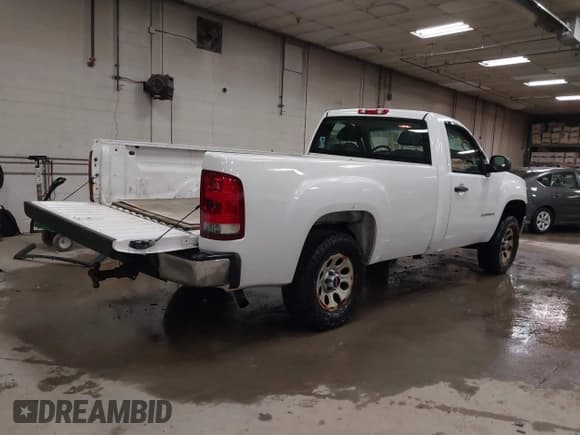 ✅ 2009 GMC Sierra 1500 Work Truck • VIN: 1GTEK14C89Z188222 • Lot: 42148582. Listed on IAAI with 192,007 mi. Free auction sales archive from the USA and detailed vehicle history report at DreamBid. Image 4.