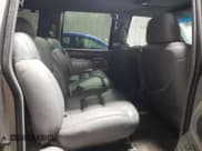 ✅ 1999 Chevrolet Suburban • VIN: 1GNFK16R5XJ342829 • Лот: 81131284. Опубликован ранее на Copart с пробегом 533 542 миль. Бесплатный доступ к архиву аукционных продаж из США и подробный отчёт об истории автомобиля на DreamBid. Изображение 11.