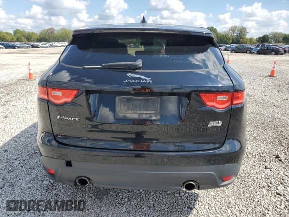 ✅ 2017 Jaguar F-Pace 35t • VIN: SADCS2BV0HA054940 • Lot: 81785905. Wystawiony na Copart z przebiegiem 100 109 mil. Bezpłatny archiwum sprzedaży aukcyjnych z USA i szczegółowy raport historii pojazdu na DreamBid. Zdjęcie 6.