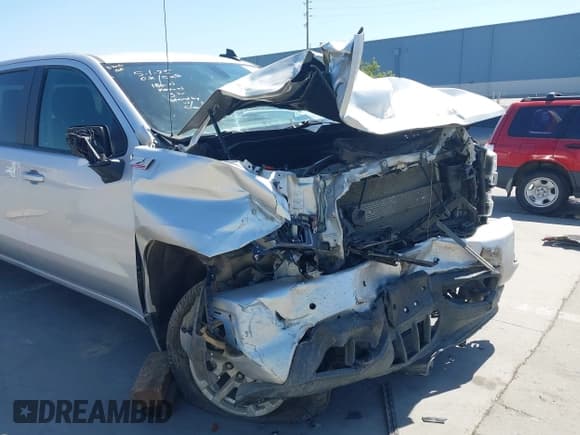 ✅ 2021 Chevrolet Silverado 1500 RST • VIN: 3GCUYEET4MG138815 • Lot: 42207861. Wystawiony na IAAI z przebiegiem 77 700 mil. Bezpłatny archiwum sprzedaży aukcyjnych z USA i szczegółowy raport historii pojazdu na DreamBid. Zdjęcie 6.