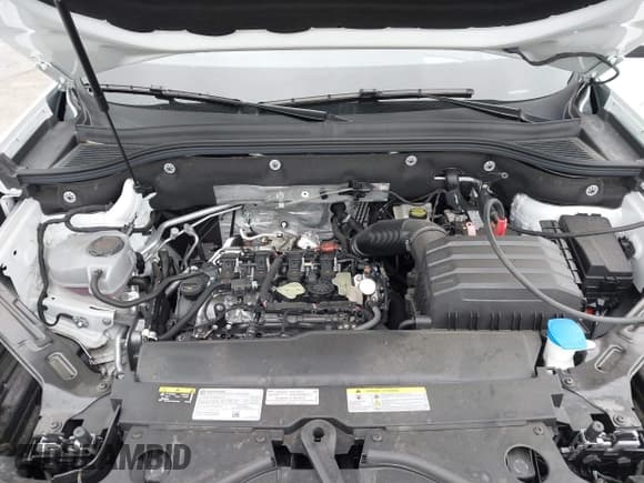 ✅ 2024 Volkswagen Atlas SEL Premium R-Line • VIN: 1V2FR2CA7RC543176 • Lot: 42358945. Wystawiony na IAAI z przebiegiem 7 066 mil. Bezpłatny archiwum sprzedaży aukcyjnych z USA i szczegółowy raport historii pojazdu na DreamBid. Zdjęcie 10.