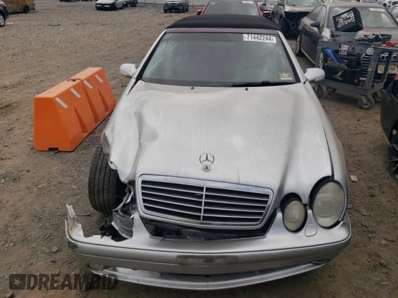 ✅ 2002 Mercedes-Benz CLK 55 AMG • VIN: WDBLK74G12T115679 • Лот: 71442244. Опубликован ранее на Copart с пробегом Не указан. Бесплатный доступ к архиву аукционных продаж из США и подробный отчёт об истории автомобиля на DreamBid. Изображение 5.