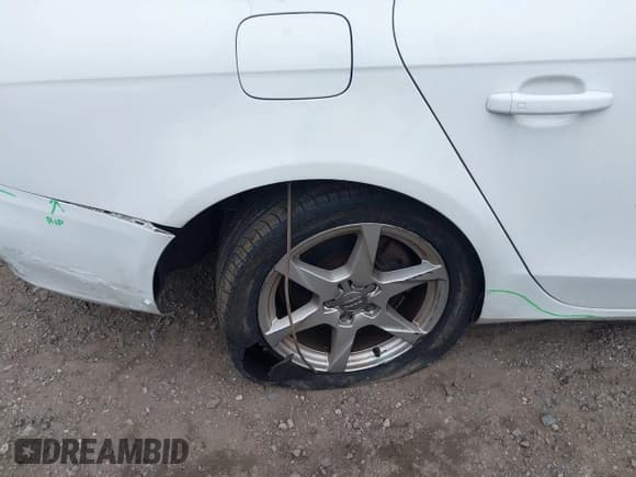 ✅ 2009 Audi A4 Premium • VIN: WAULF78K89A136584 • Lot: 43025446. Listed on IAAI with 121,468 mi. Free auction sales archive from the USA and detailed vehicle history report at DreamBid. Image 6.