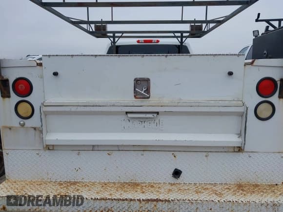 ✅ 2012 Chevrolet Silverado 2500HD Work Truck • VIN: 1GB0CVCG3CF144998 • Lot: 41381779. Wystawiony na IAAI z przebiegiem 356 380 mil. Bezpłatny archiwum sprzedaży aukcyjnych z USA i szczegółowy raport historii pojazdu na DreamBid. Zdjęcie 15.