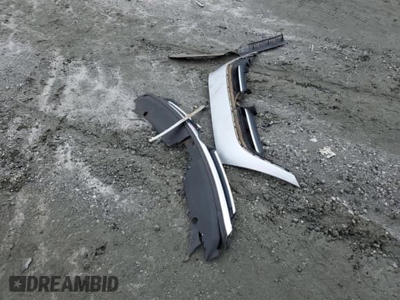 ✅ 2011 Volkswagen CC Lux • VIN: WVWHN7ANXBE730107 • Лот: 90420215. Опубликован ранее на Copart с пробегом 130 061 миль. Бесплатный доступ к архиву аукционных продаж из США и подробный отчёт об истории автомобиля на DreamBid. Изображение 12.