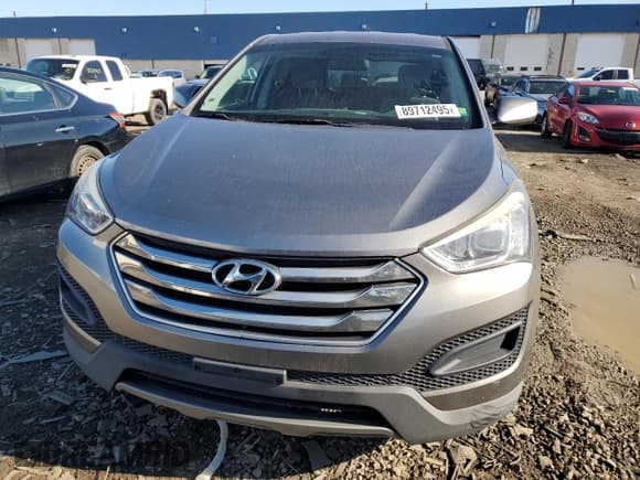 ✅ 2015 Hyundai Santa Fe • VIN: 5XYZT3LB7FG236516 • Lot: 89712495. Listed on Copart with 150,840 mi. Free auction sales archive from the USA and detailed vehicle history report at DreamBid. Image 5.