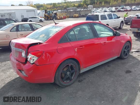 2014 Chevrolet Cruze LS with VIN 1G1PB5SG6E7174808, listed as a IAAI auction lot 43467399 with 181,521 mi miles and . Bid and sale history available at DreamBid. Image 4.