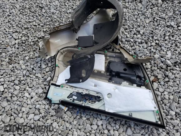 ✅ 2014 Honda Accord • VIN: 1HGCR6F39EA005496 • Лот: 81603695. Опубликован ранее на Copart с пробегом 88 403 миль. Бесплатный доступ к архиву аукционных продаж из США и подробный отчёт об истории автомобиля на DreamBid. Изображение 12.