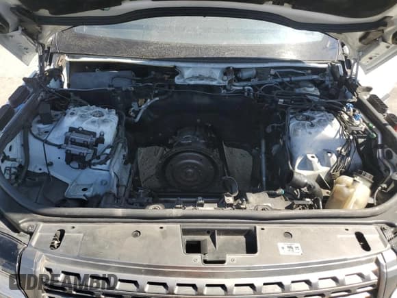 ✅ 2016 Land Rover Range Rover HSE • VIN: SALGS2KF7GA250533 • Lot: 71561945. Listed on Copart with Not provided. Free auction sales archive from the USA and detailed vehicle history report at DreamBid. Image 12.