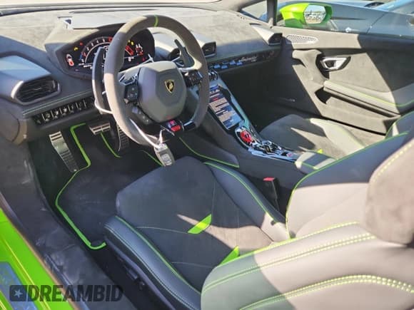 ✅ 2024 Lamborghini Huracan Tecnica • VIN: ZHWUB6ZF0RLA28716 • Lot: 86693005. Wystawiony na Copart z przebiegiem 3 197 mil. Bezpłatny archiwum sprzedaży aukcyjnych z USA i szczegółowy raport historii pojazdu na DreamBid. Zdjęcie 8.