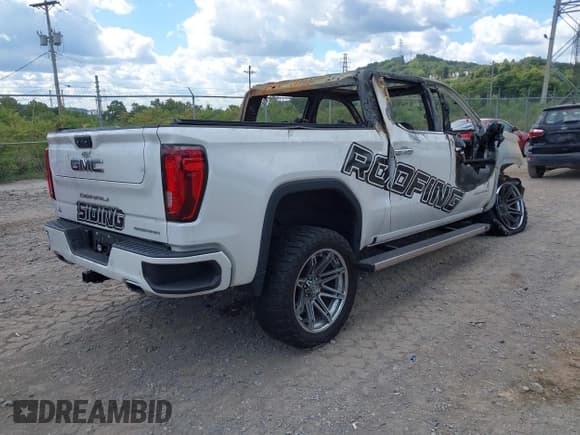 ✅ 2023 GMC Sierra 1500 Denali Ultimate • VIN: 1GTUUHEL7PZ243463 • Лот: 43086884. Опубликован ранее на IAAI с пробегом 64 717 миль. Бесплатный доступ к архиву аукционных продаж из США и подробный отчёт об истории автомобиля на DreamBid. Изображение 4.