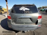 ✅ 2012 Toyota Highlander SE • VIN: 5TDZK3EHXCS066994 • Lot: 90891545. Wystawiony na Copart z przebiegiem Nie podano. Bezpłatny archiwum sprzedaży aukcyjnych z USA i szczegółowy raport historii pojazdu na DreamBid. Zdjęcie 6.