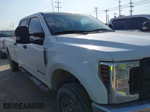 ✅ 2019 Ford F-250 XL • VIN: 1FT7W2BT1KEF78761 • Lot: 42983604. Listed on IAAI with 122,326 mi. Free auction sales archive from the USA and detailed vehicle history report at DreamBid. Image 6.
