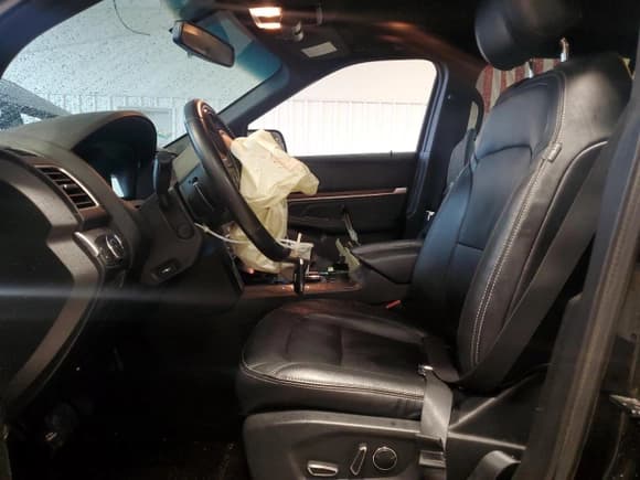 ✅ 2016 Ford Explorer Limited • VIN: 1FM5K7F82GGA45900 • Lot: 90280435. Wystawiony na Copart z przebiegiem 148 365 mil. Bezpłatny archiwum sprzedaży aukcyjnych z USA i szczegółowy raport historii pojazdu na DreamBid. Zdjęcie 7.