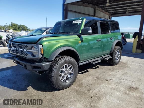 ✅ 2024 Ford Bronco Badlands • VIN: 1FMEE9BP7RLB52127 • Лот: 89456705. Опубликован ранее на Copart с пробегом 9 305 миль. Бесплатный доступ к архиву аукционных продаж из США и подробный отчёт об истории автомобиля на DreamBid. Изображение 1.