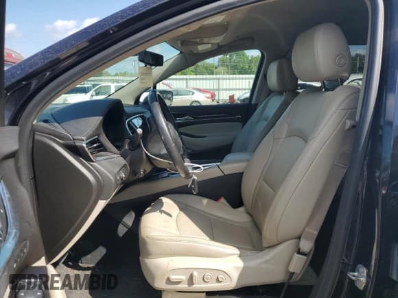 ✅ 2020 Buick Enclave Premium • VIN: 5GAEVBKW1LJ103531 • Lot: 65147255. Wystawiony na Copart z przebiegiem 84 362 mil. Bezpłatny archiwum sprzedaży aukcyjnych z USA i szczegółowy raport historii pojazdu na DreamBid. Zdjęcie 7.