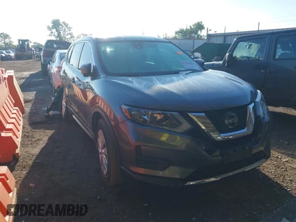 ✅ 2020 Nissan Rogue S • VIN: 5N1AT2MT8LC726778 • Lot: 43255636. Wystawiony na IAAI z przebiegiem 42 395 mil. Bezpłatny archiwum sprzedaży aukcyjnych z USA i szczegółowy raport historii pojazdu na DreamBid. Zdjęcie 1.
