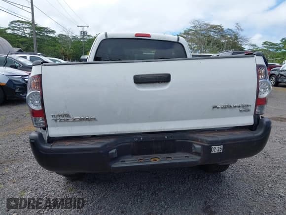 ✅ 2009 Toyota Tacoma PreRunner • VIN: 5TETU62N09Z602469 • Lot: 42853789. Listed on IAAI with 112,869 mi. Free auction sales archive from the USA and detailed vehicle history report at DreamBid. Image 16.