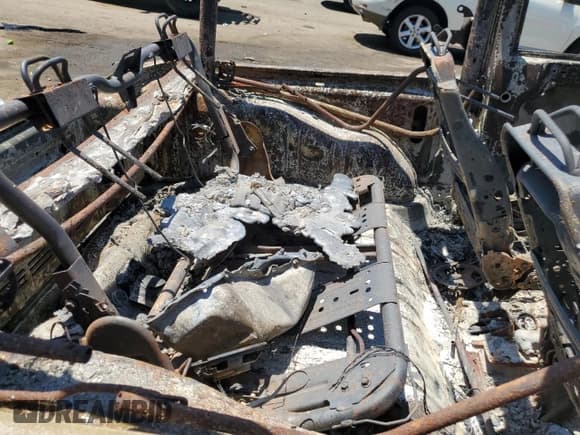 ✅ 2008 Jeep Wrangler Rubicon • VIN: 1J4GA64158L504324 • Лот: 61246994. Опубликован ранее на Copart с пробегом Не указан. Бесплатный доступ к архиву аукционных продаж из США и подробный отчёт об истории автомобиля на DreamBid. Изображение 10.