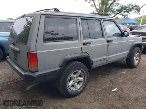 ✅ 1998 Jeep Cherokee Sport • VIN: 1J4FJ68S2WL218474 • Лот: 42595465. Опубликован ранее на IAAI с пробегом 184 262 миль. Бесплатный доступ к архиву аукционных продаж из США и подробный отчёт об истории автомобиля на DreamBid. Изображение 4.