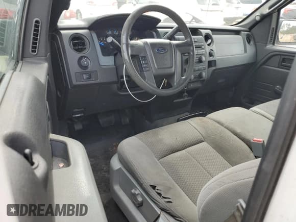 ✅ 2014 Ford F-150 XL • VIN: 1FTNF1CF0EKE76383 • Lot: 82230235. Listed on Copart with 227,460 mi. Free auction sales archive from the USA and detailed vehicle history report at DreamBid. Image 8.