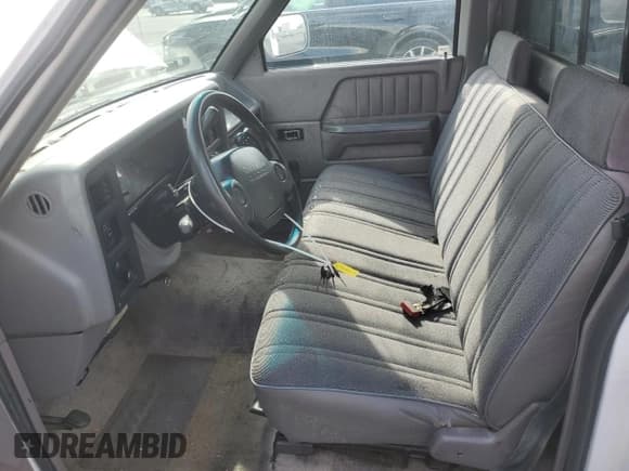 ✅ 1995 Dodge Dakota • VIN: 1B7FL26X7SW922718 • Lot: 92406245. Listed on Copart with 159,594 mi. Free auction sales archive from the USA and detailed vehicle history report at DreamBid. Image 7.