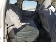 ✅ 2007 Chevrolet Suburban LT • VIN: 1GNFC16037J303073 • Lot: 73184914. Wystawiony na Copart z przebiegiem 251 887 mil. Bezpłatny archiwum sprzedaży aukcyjnych z USA i szczegółowy raport historii pojazdu na DreamBid. Zdjęcie 11.