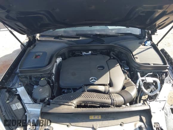 ✅ 2020 Mercedes-Benz GLC 300 • VIN: W1N0G8DB8LF854749 • Lot: 42593434. Listed on IAAI with 24,310 mi. Free auction sales archive from the USA and detailed vehicle history report at DreamBid. Image 10.