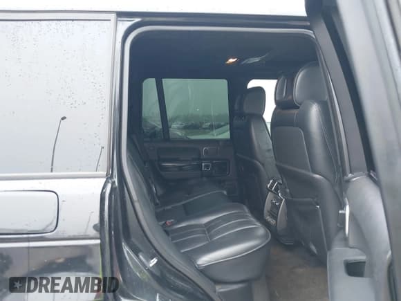✅ 2010 Land Rover Range Rover SC • VIN: SALMF1E47AA317554 • Lot: 41446913. Listed on IAAI with 125,070 mi. Free auction sales archive from the USA and detailed vehicle history report at DreamBid. Image 8.