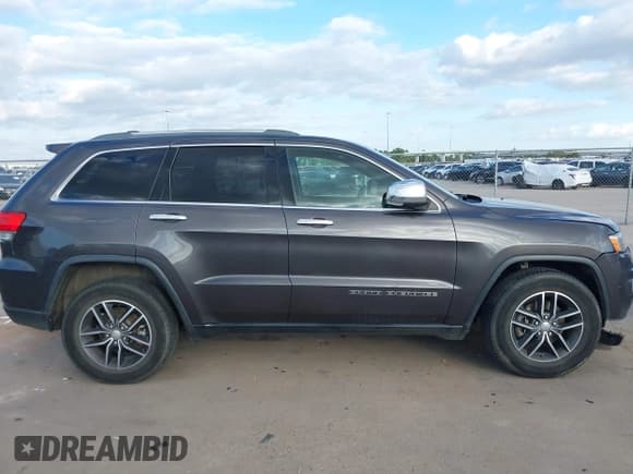 ✅ 2018 Jeep Grand Cherokee Limited • VIN: 1C4RJEBG2JC158867 • Lot: 43677912. Listed on IAAI with 179,265 mi. Free auction sales archive from the USA and detailed vehicle history report at DreamBid. Image 14.