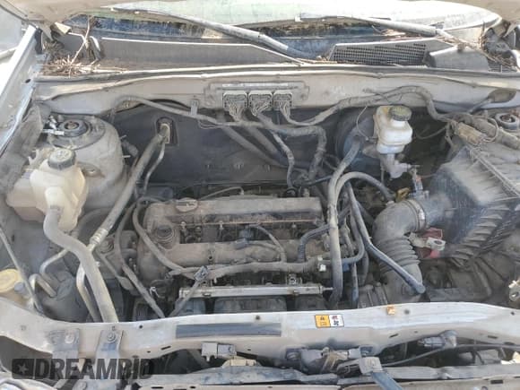 ✅ 2012 Ford Escape XLS • VIN: 1FMCU0C75CKA35597 • Lot: 86604185. Listed on Copart with 267,192 mi. Free auction sales archive from the USA and detailed vehicle history report at DreamBid. Image 11.