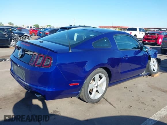 ✅ 2014 Ford Mustang GT • VIN: 1ZVBP8CF5E5200527 • Лот: 43283022. Опубликован ранее на IAAI с пробегом 95 748 миль. Бесплатный доступ к архиву аукционных продаж из США и подробный отчёт об истории автомобиля на DreamBid. Изображение 4.