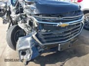 ✅ 2021 Chevrolet Traverse LT Cloth • VIN: 1GNERGKW7MJ236528 • Lot: 43406533. Wystawiony na IAAI z przebiegiem 59 484 mil. Bezpłatny archiwum sprzedaży aukcyjnych z USA i szczegółowy raport historii pojazdu na DreamBid. Zdjęcie 18.