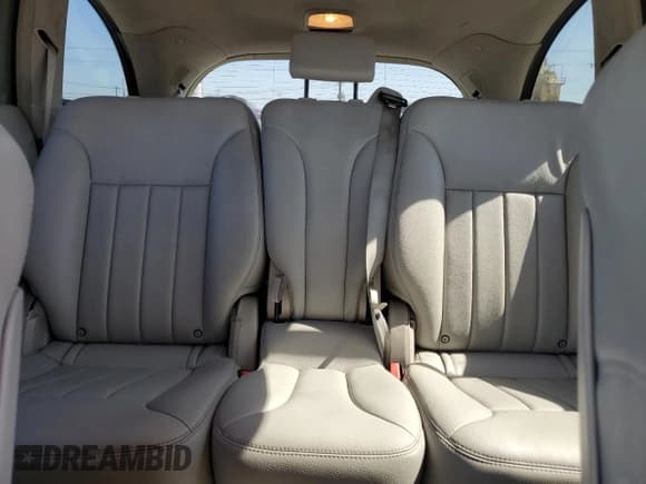 ✅ 2008 Mercedes-Benz R 3.5L • VIN: 4JGCB56EX8A067438 • Lot: 73236264. Wystawiony na Copart z przebiegiem 106 118 mil. Bezpłatny archiwum sprzedaży aukcyjnych z USA i szczegółowy raport historii pojazdu na DreamBid. Zdjęcie 10.