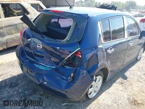 ✅ 2008 Nissan Versa SL • VIN: 3N1BC13E08L414099 • Lot: 42902000. Listed on IAAI with 173,134 mi. Free auction sales archive from the USA and detailed vehicle history report at DreamBid. Image 6.