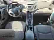 2014 Hyundai Elantra SE z VIN KMHDH4AE3EU206663, wystawiony jako Copart lot #80741135 z przebiegiem 92 126 mil mil oraz Szkoda całkowita • Salvage title. Historia ofert i sprzedaży dostępna na DreamBid. Obrazek 8.