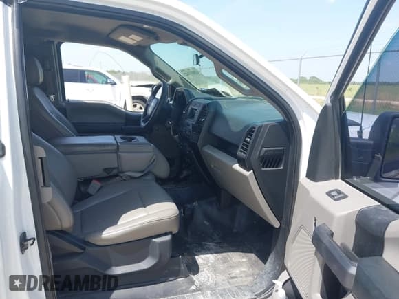 ✅ 2019 Ford F-150 XL • VIN: 1FTEX1C50KKE96469 • Lot: 42833742. Listed on IAAI with 165,308 mi. Free auction sales archive from the USA and detailed vehicle history report at DreamBid. Image 5.