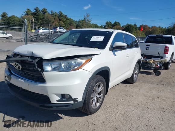 ✅ 2015 Toyota Highlander LE Plus • VIN: 5TDBKRFH0FS200113 • Lot: 43378604. Wystawiony na IAAI z przebiegiem 183 761 mil. Bezpłatny archiwum sprzedaży aukcyjnych z USA i szczegółowy raport historii pojazdu na DreamBid. Zdjęcie 17.