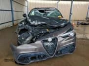 ✅ 2018 Alfa Romeo Stelvio Ti • VIN: ZASFAKBN1J7B93142 • Lot: 93327395. Wystawiony na Copart z przebiegiem 102 796 mil. Bezpłatny archiwum sprzedaży aukcyjnych z USA i szczegółowy raport historii pojazdu na DreamBid. Zdjęcie 5.