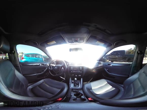 ✅ 2018 Volkswagen Jetta SE Sport • VIN: 3VWD17AJXJM241896 • Lot: 42727243. Listed on IAAI with 141,695 mi. Free auction sales archive from the USA and detailed vehicle history report at DreamBid. Image 18.