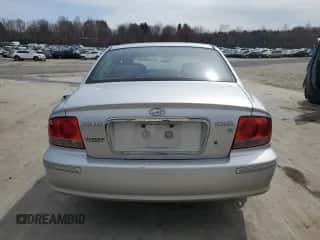 2004 Hyundai Sonata GLS z VIN KMHWF35H34A940619, wystawiony jako Copart lot #51607865 z przebiegiem 192 742 mil mil oraz Szkoda całkowita • Salvage title. Historia ofert i sprzedaży dostępna na DreamBid. Obrazek 6.