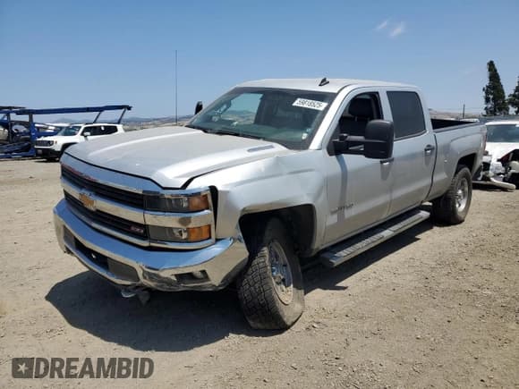 ✅ 2015 Chevrolet Silverado 2500HD LT • VIN: 1GC1KVE8XFF170673 • Lot: 59818525. Listed on Copart with 126,295 mi. Free auction sales archive from the USA and detailed vehicle history report at DreamBid. Image 1.