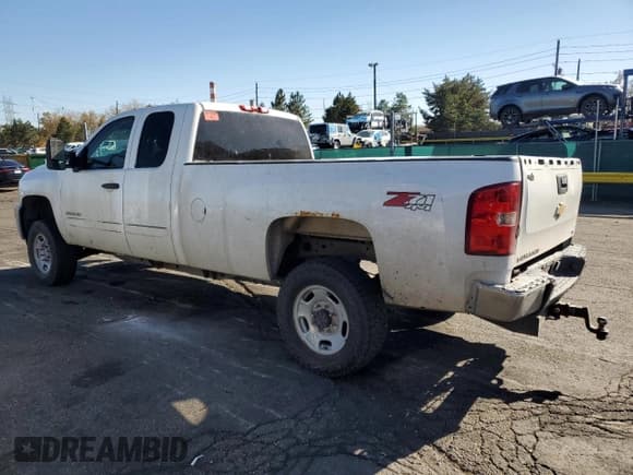 ✅ 2013 Chevrolet Silverado 2500HD LT • VIN: 1GC2KXCG8DZ333326 • Lot: 90484605. Wystawiony na Copart z przebiegiem 334 549 mil. Bezpłatny archiwum sprzedaży aukcyjnych z USA i szczegółowy raport historii pojazdu na DreamBid. Zdjęcie 2.